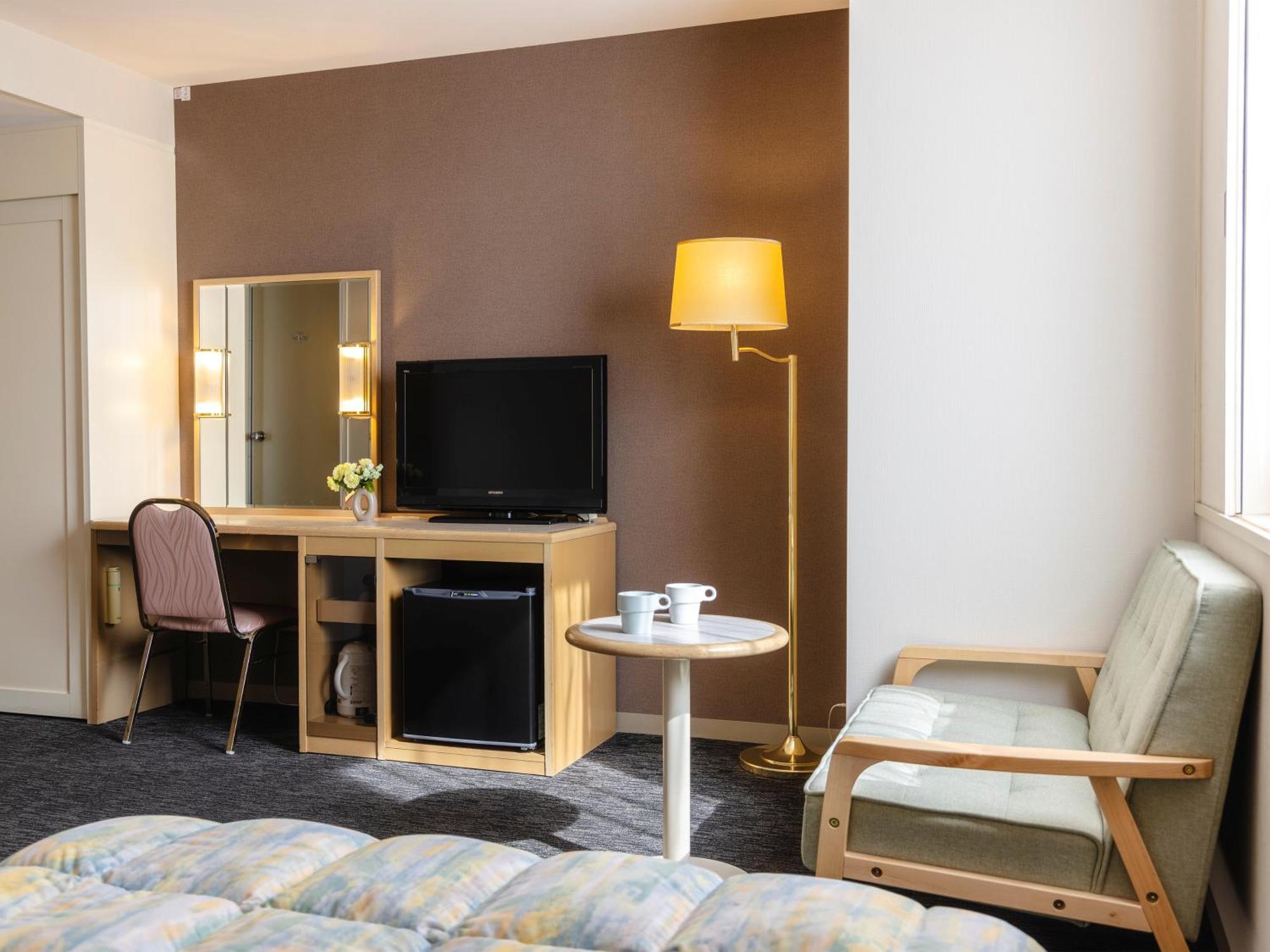 Tsubamesanjo Washington Hotel מראה חיצוני תמונה